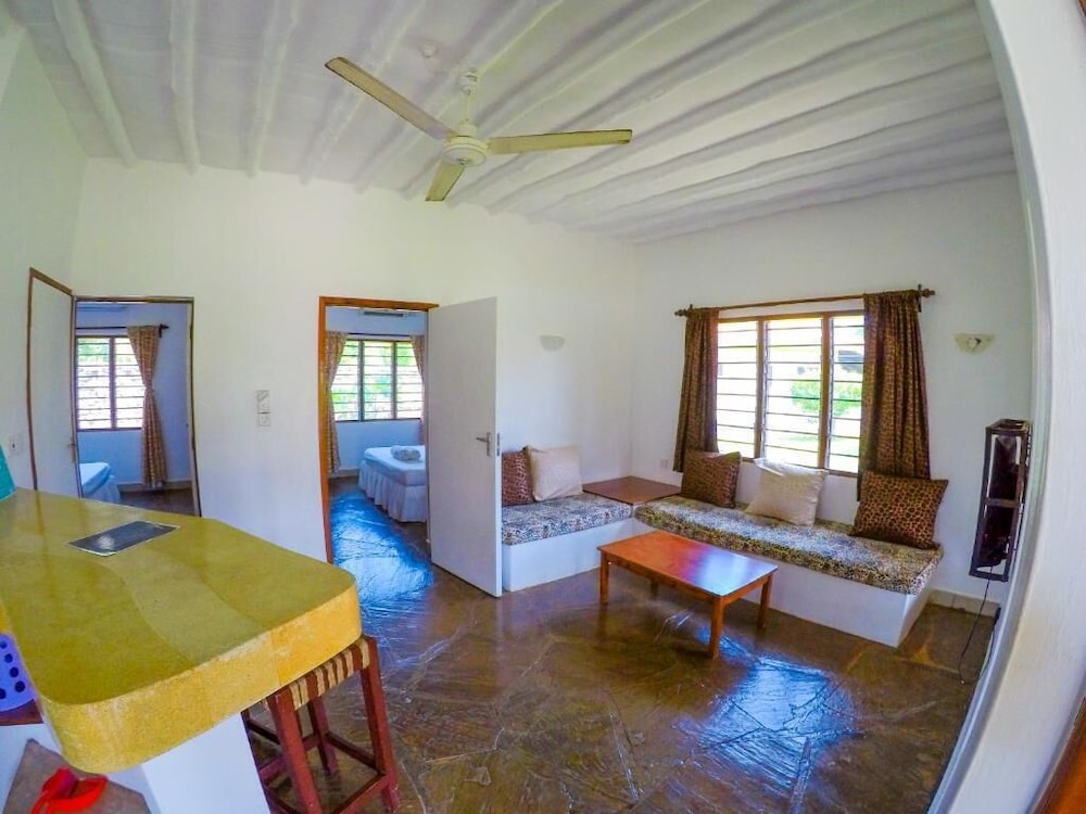 Doric Cottages Diani 10/50
