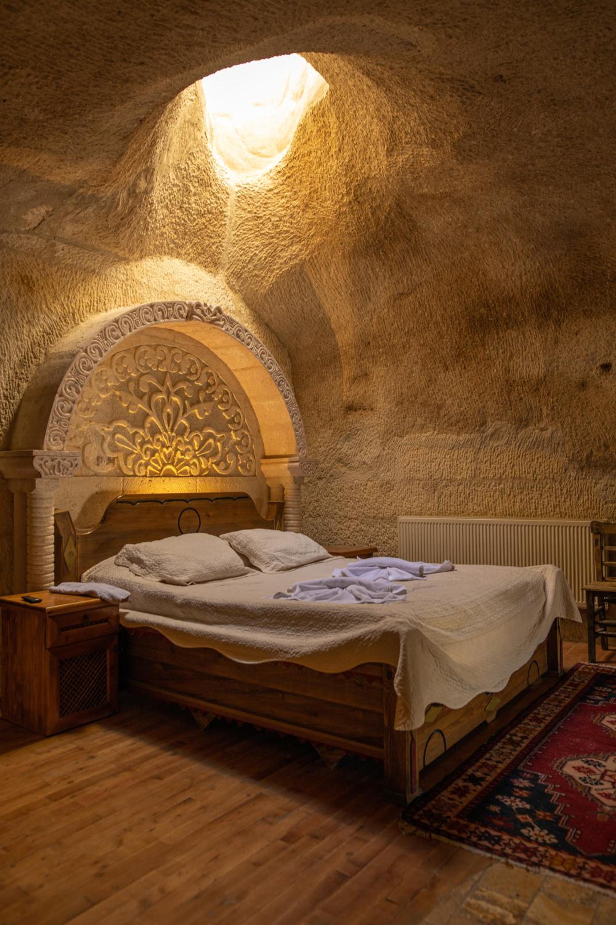 Cave, Panoramic