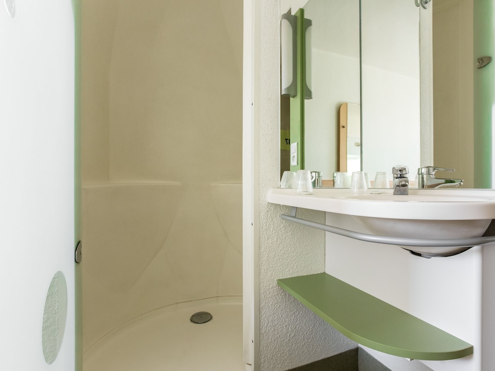 Ibis Budget Caen Porte De Bretagne 45/46