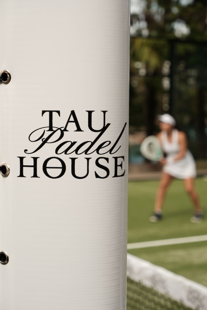 Tau House 17/50
