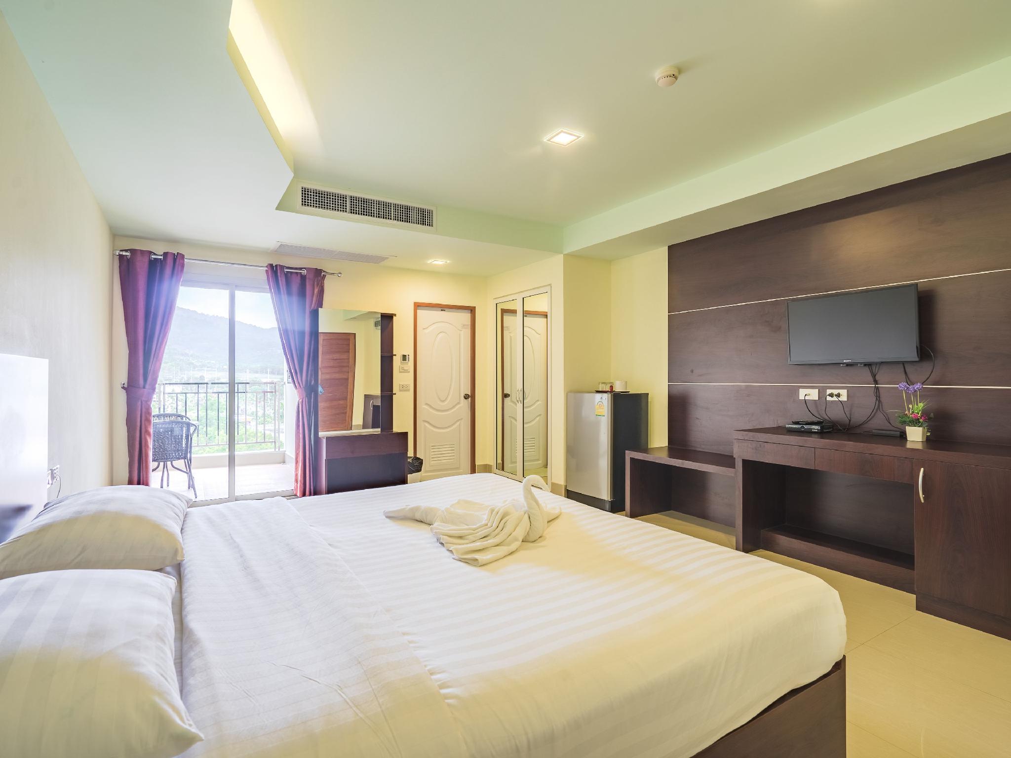 Superior, Double Bed, Pool Access