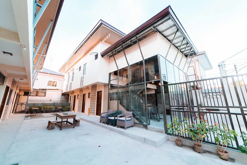 RedDoorz Plus Sindalan San Fernando City 3/41