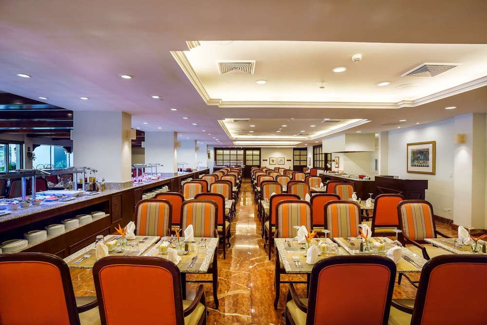 Barcelo Guatemala City 52/70