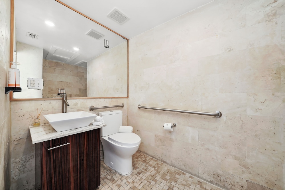Whitelaw Hotel 57/59