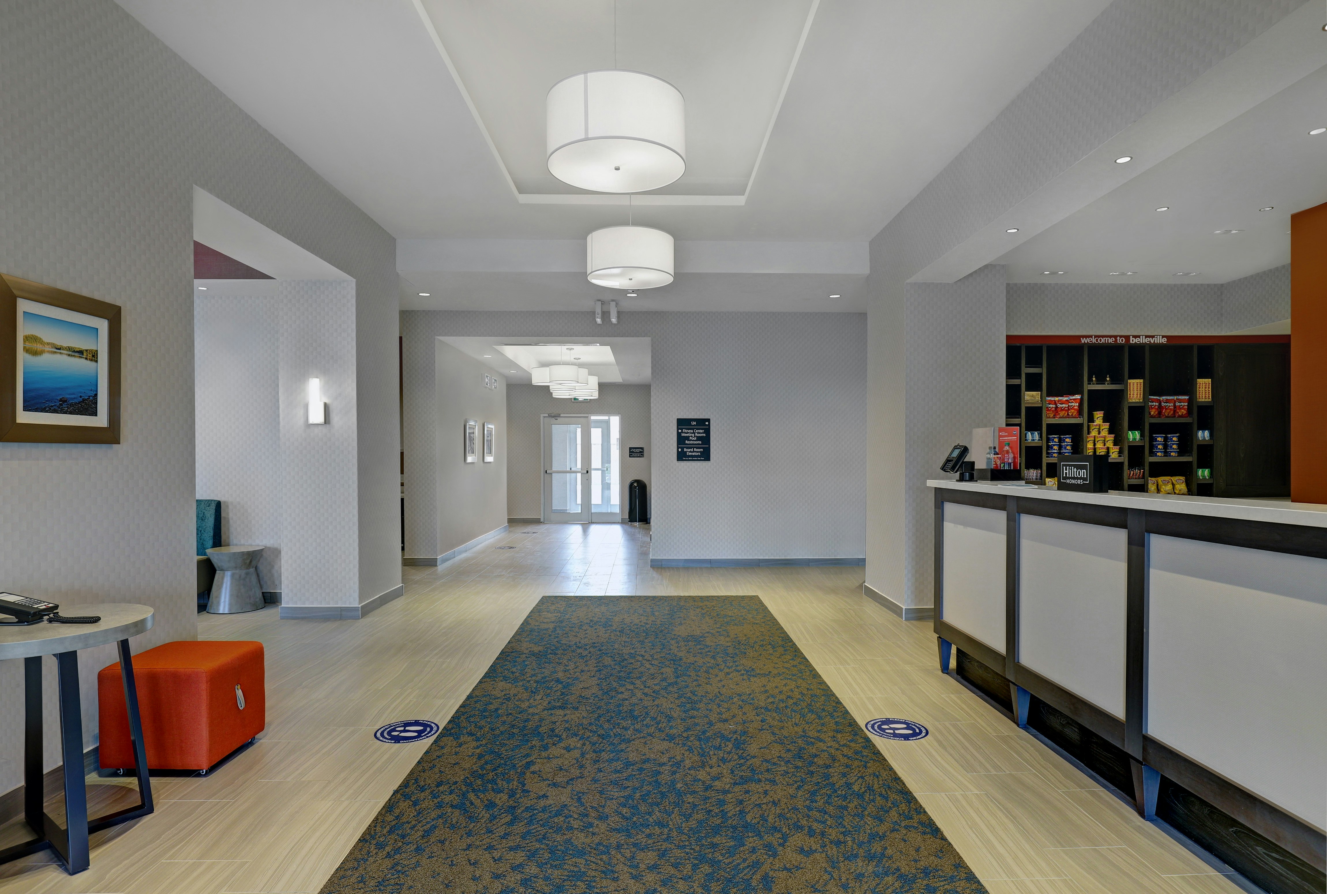Lobby at Hampton Inn and Suites Belleville, BELLEVILLE - ONTARIO