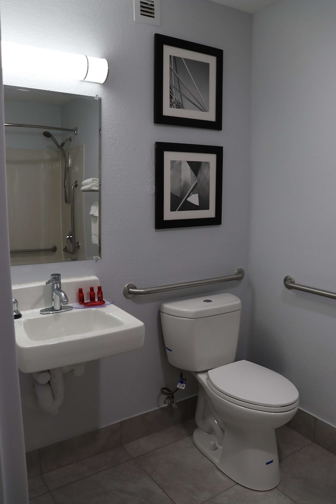 Econo Lodge Rockford Casino Area 20/37