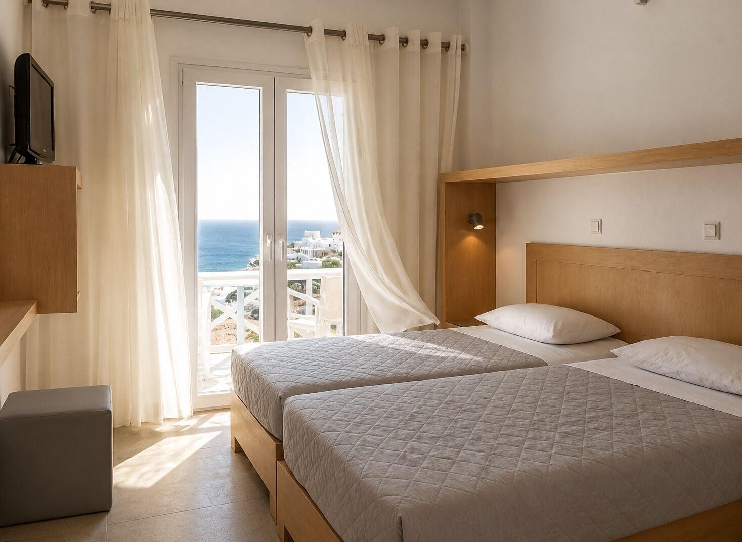 غرفة قياسية بسرير مزدوج بإطلالة على البحر، Far Out Hotel Spa 2/3