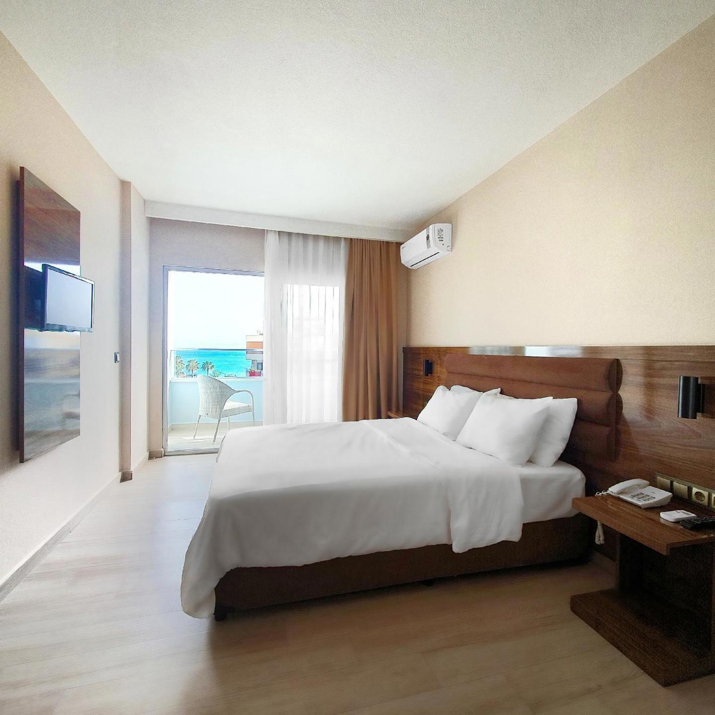 Standard, Twin Beds, 2 Double Beds, Balcony