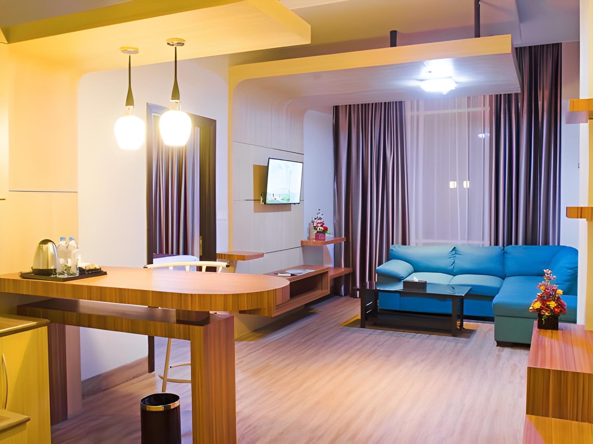 Ayola First Point Hotel Pekanbaru 40/48