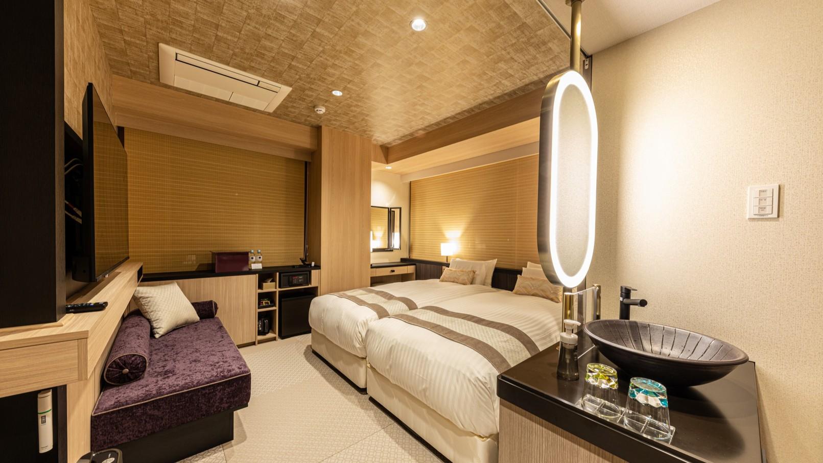 Hollywood, Deluxe, Twin Beds, Main Building