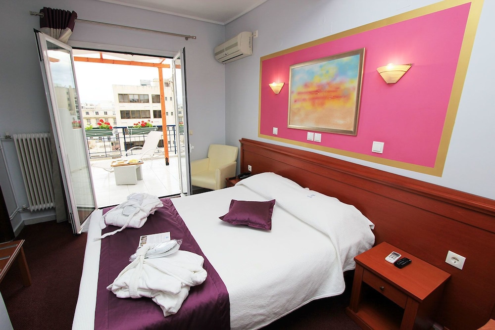 Triton Hotel 16/46
