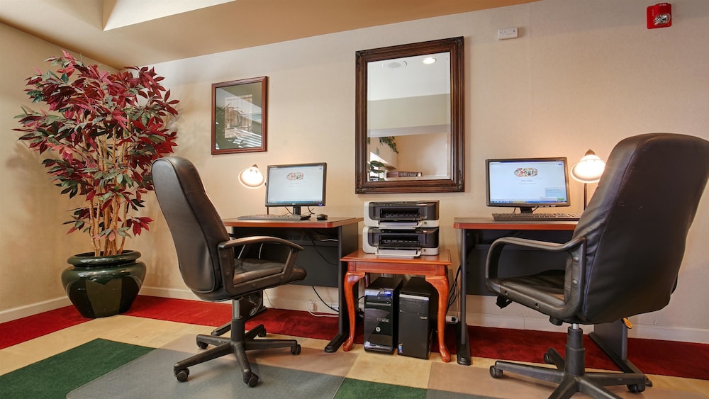 Best Western Plus Villa Del Lago Inn 37/41