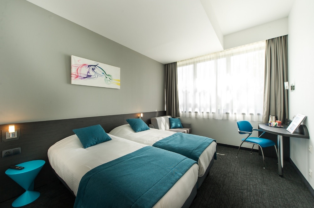 STANDARD, DOUBLE OR TWIN BED