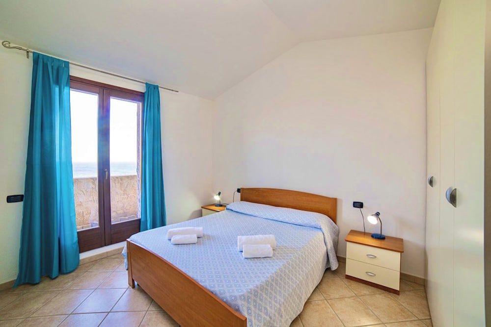 Villaggio Porto Corallo 12/50
