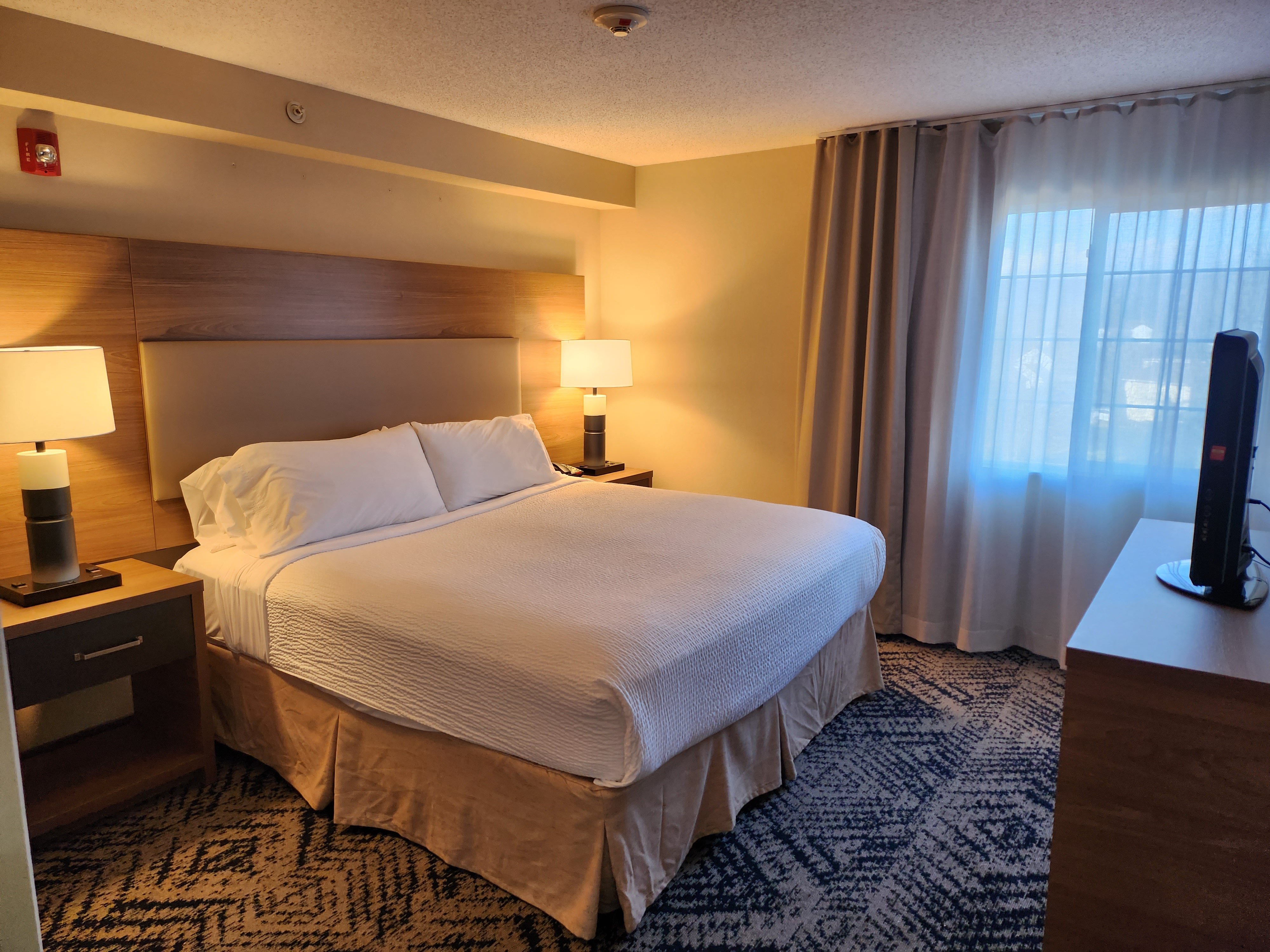 CANDLEWOOD SUITES HARRISBURG 30/76