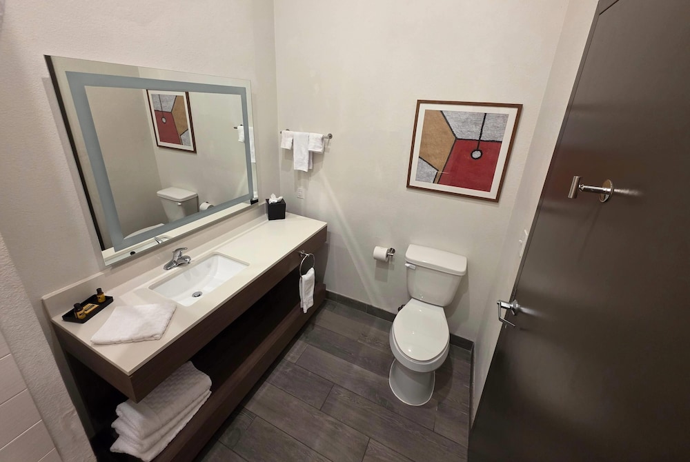 Hawthorn Extended Stay Austin North 47/50