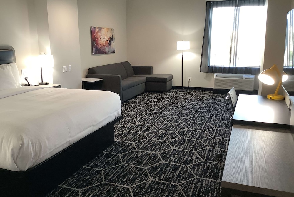 La Quinta Inn & Suites by Wyndham Corpus Christi Southeast 22/56