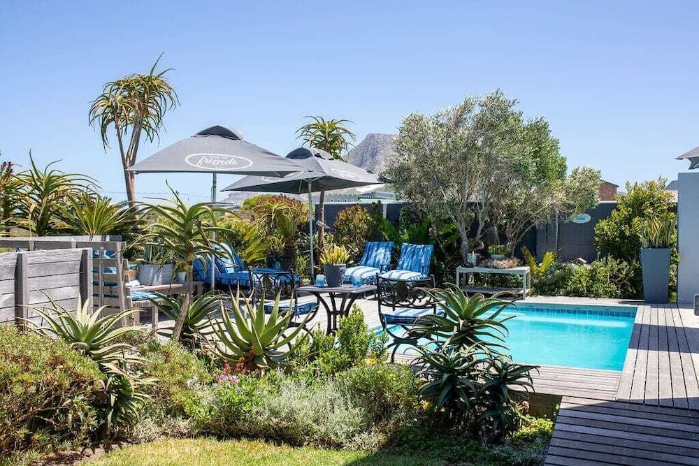 Stay at Friends (Guest house) 45/50
