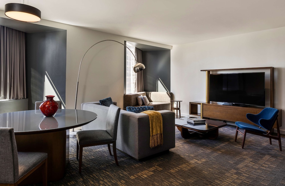 Hyatt Regency Houston 45/71