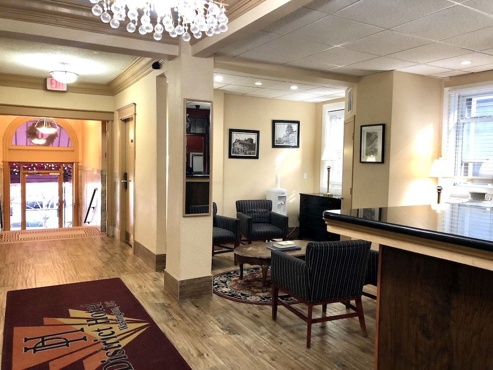 District Hotel 38/59