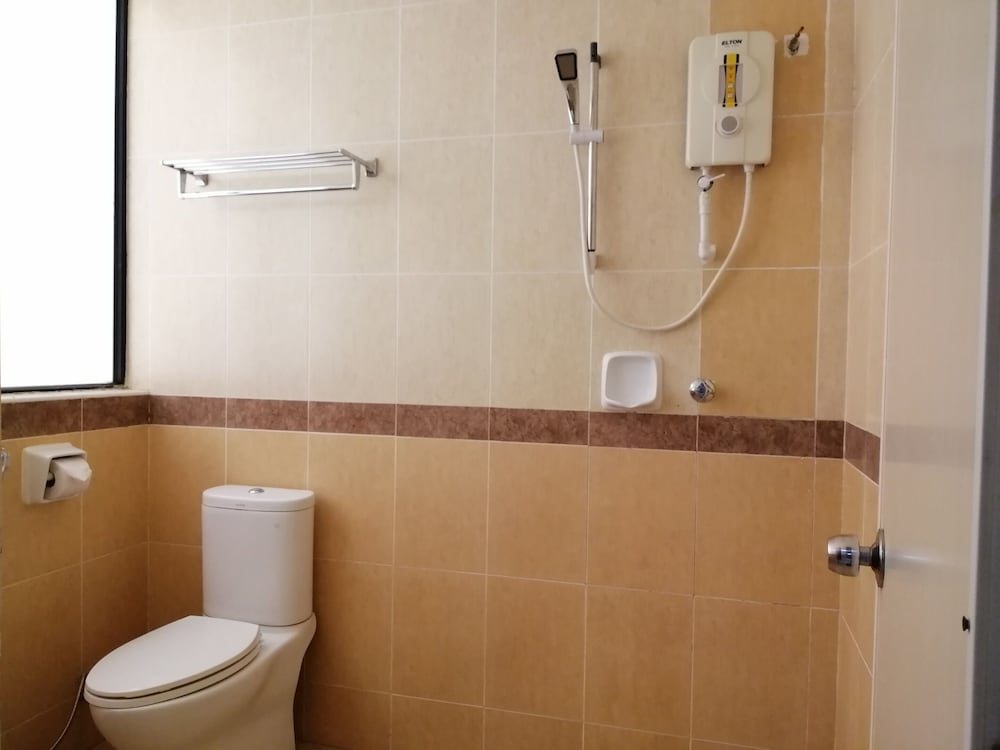 PUTERI AMPANG HOTEL 43/48