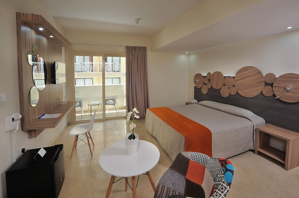 Nelia Beach Hotel & Spa 41/67
