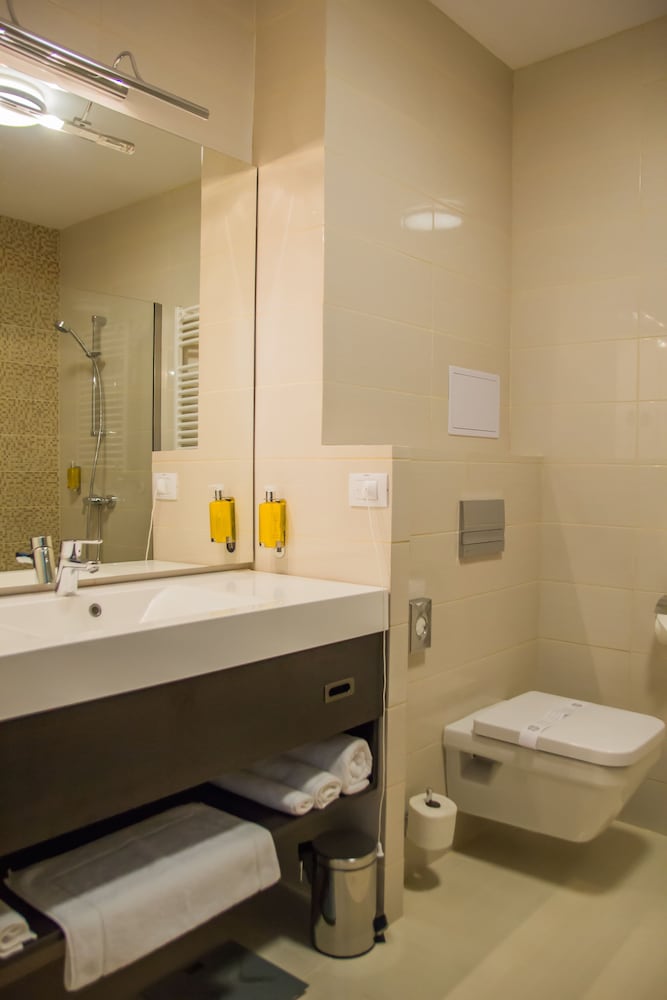 Hotel Salis & Medical Spa 27/28