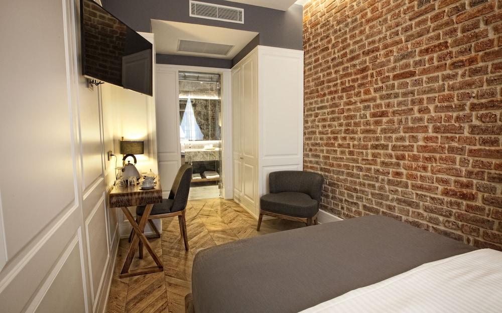 Hotel Miniature 24/75