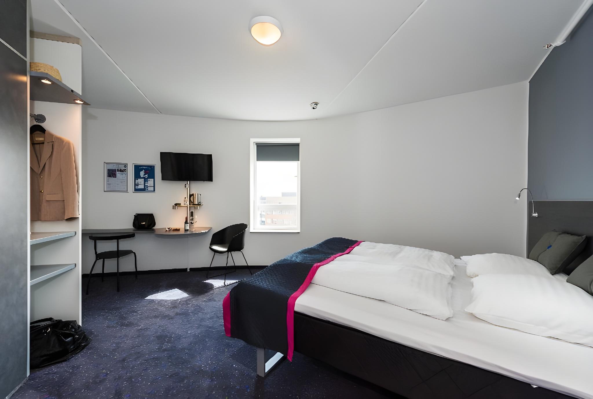 Single, Single Bed