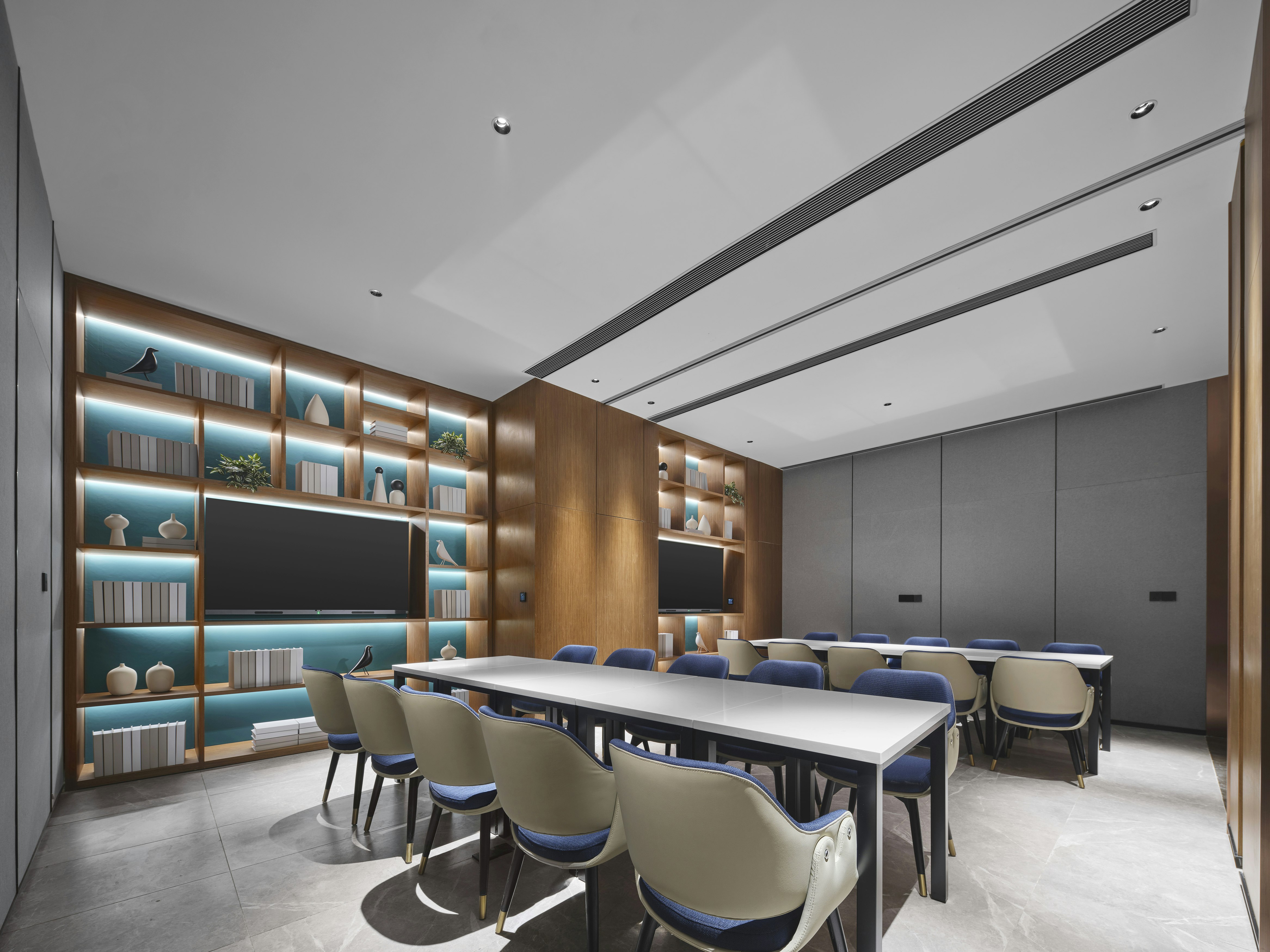 Hilton Garden Inn Huizhou North Railway Station 12/13