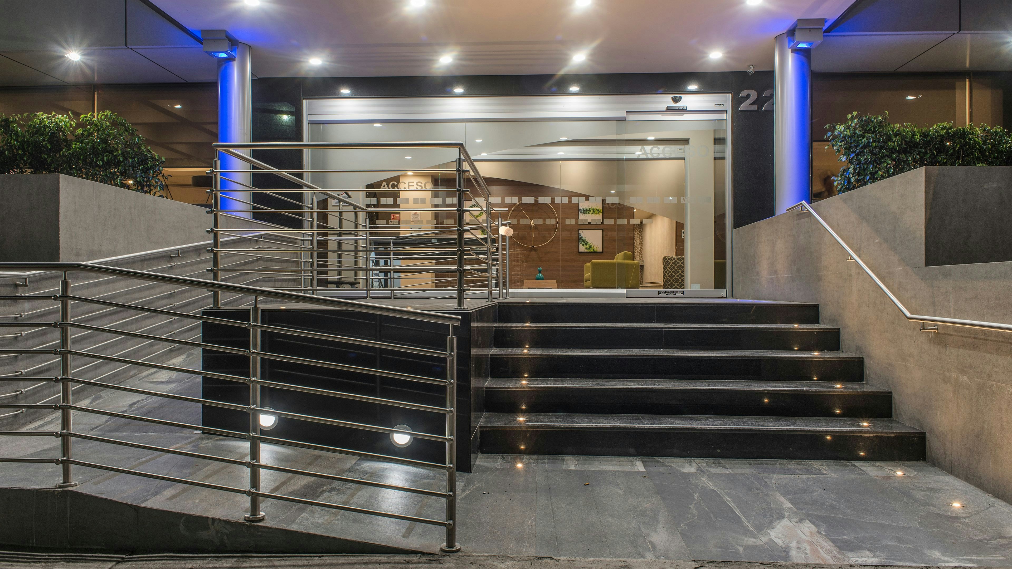 HOLIDAY INN EXPRESS MEXICO - TOREO 11/58