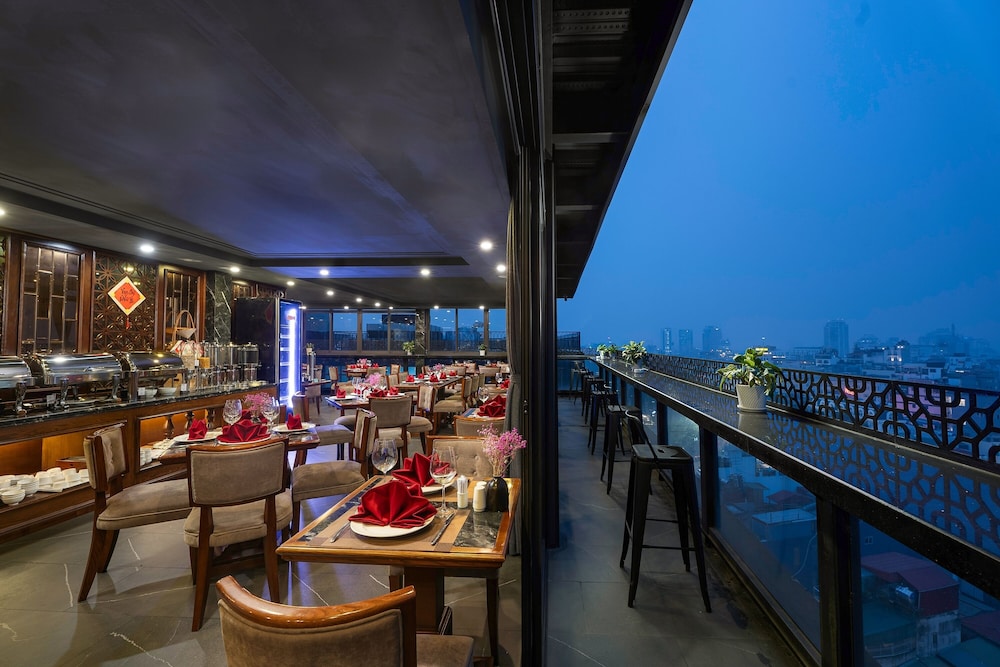Rex Hanoi Hotel 51/68
