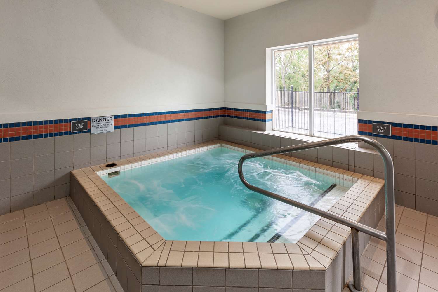 Best Western Plus Burlington Inn and Suites 6/21
