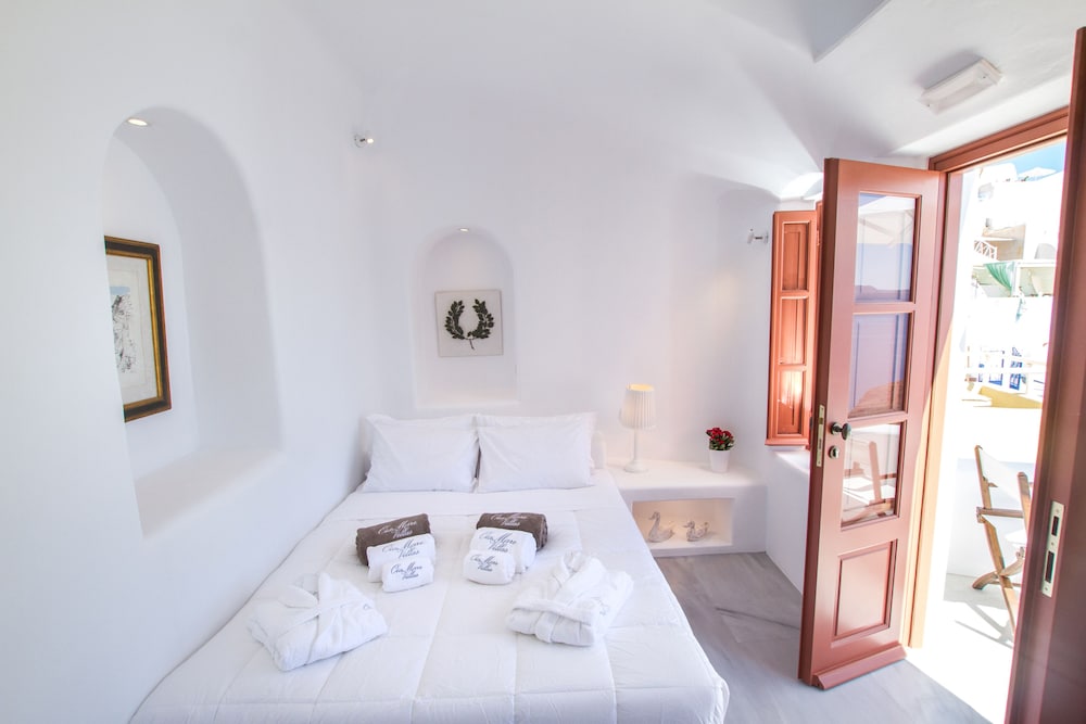 Oia Mare Villas - Adults only 10/50