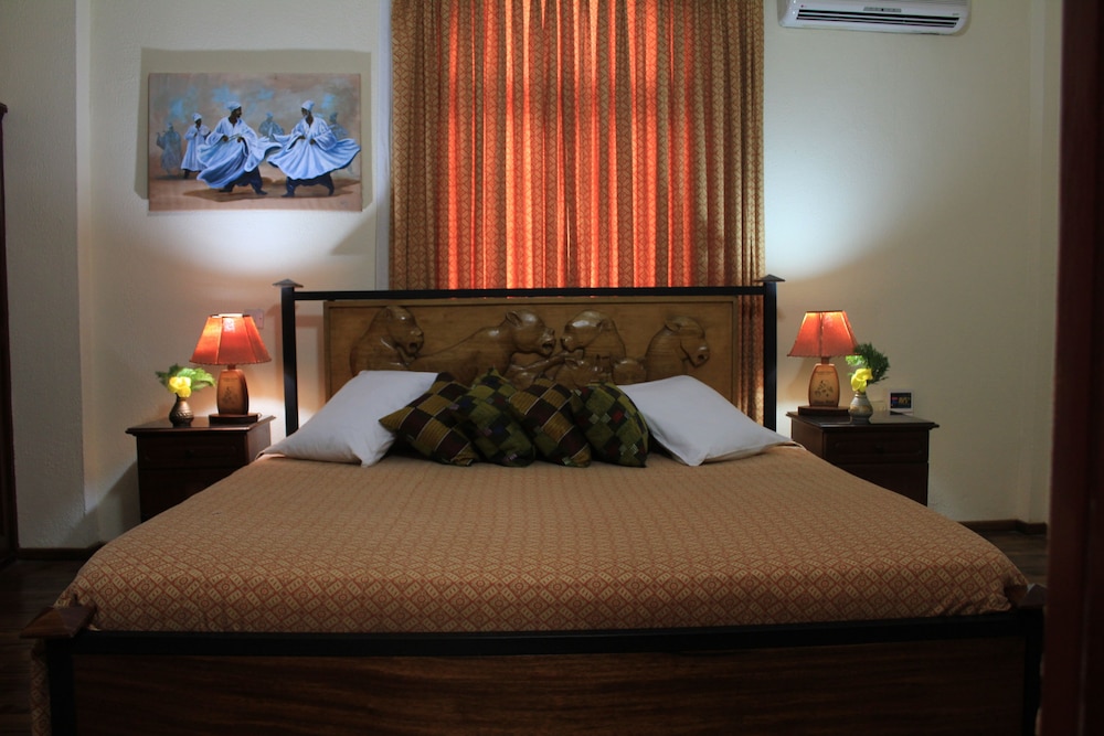 Coconut Grove Regency Hotel 52/66