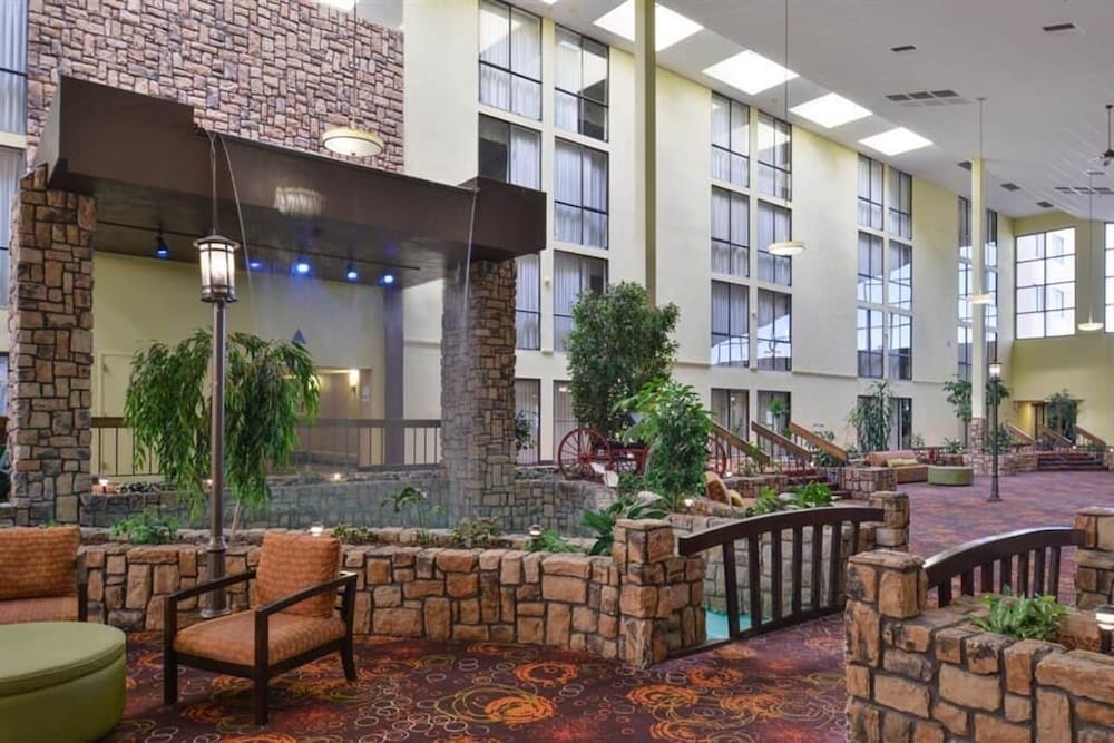 Ramada Plaza by Wyndham Sheridan Hotel and Convention Center 24/50