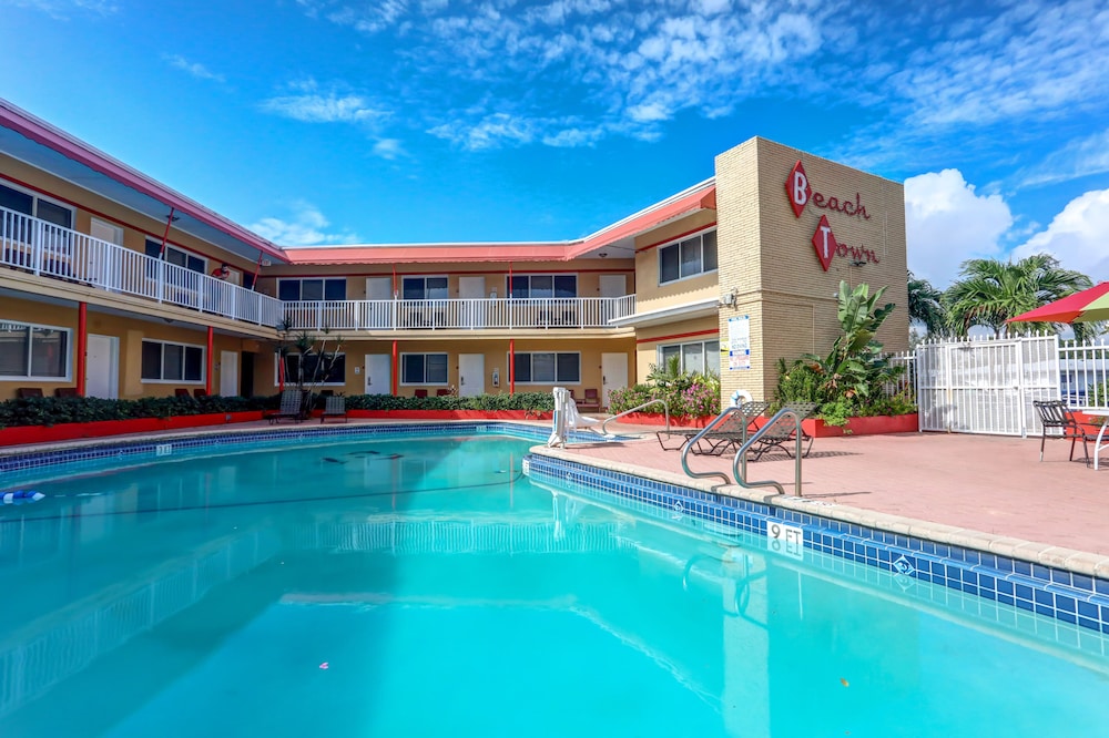 Beach and Town Motel 7/50