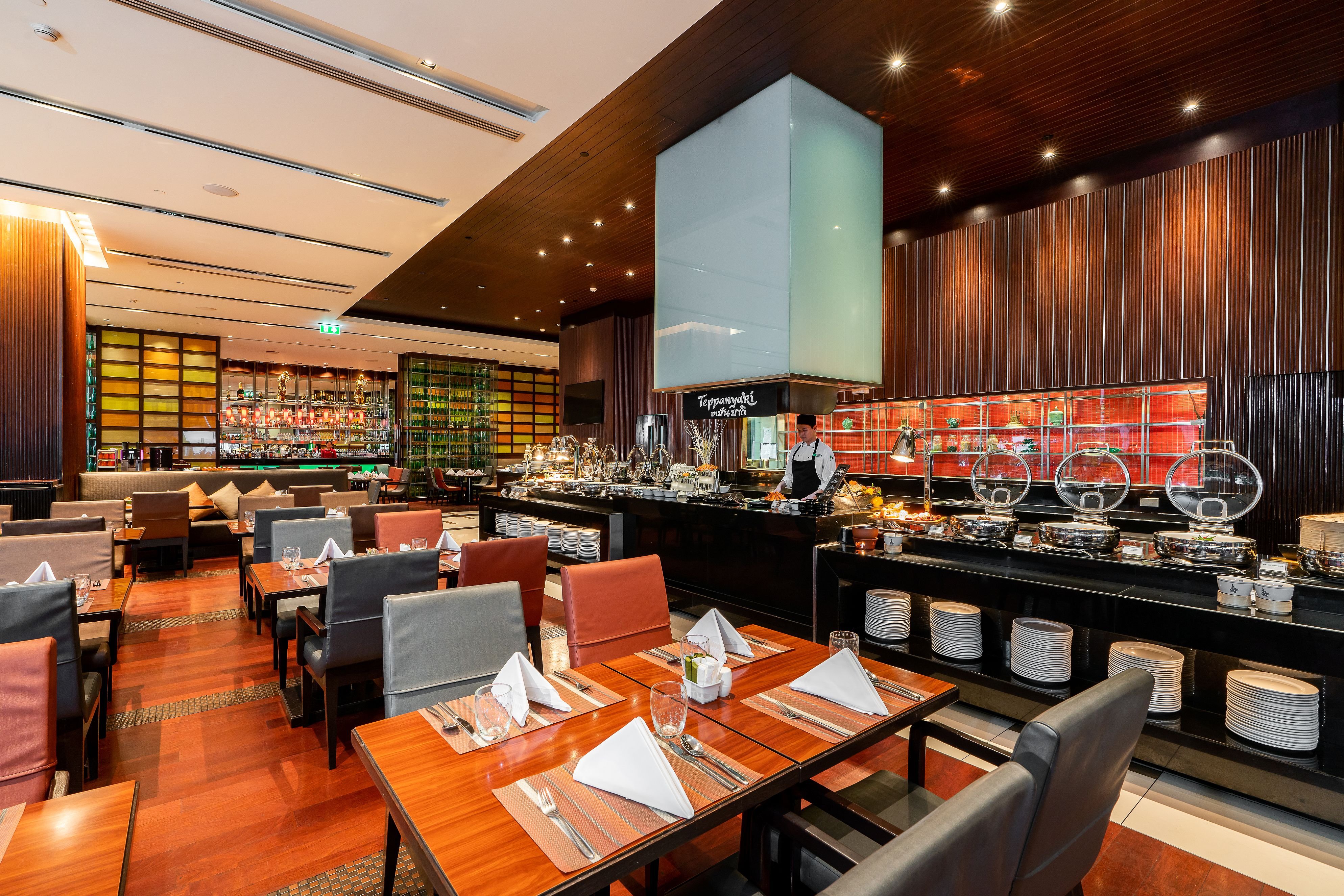 Holiday Inn Bangkok Silom 55/74