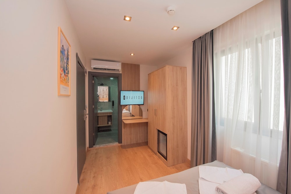 Mahya Hotel 25/25