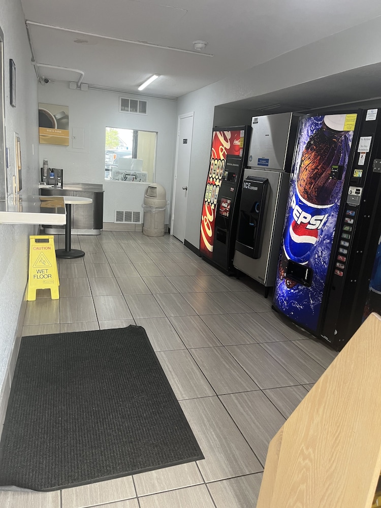 Motel6 Wichita, KS 38/44