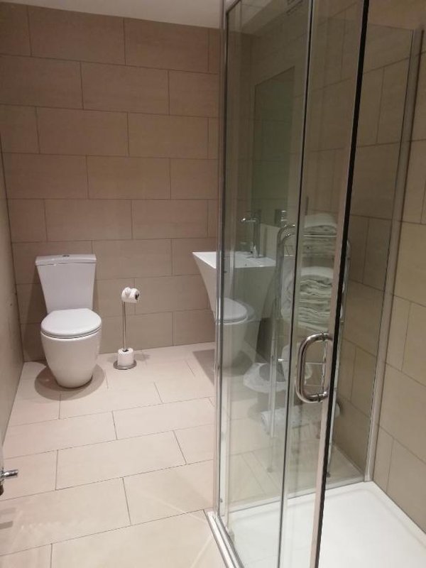 CBH Cliff Hotel 46/48