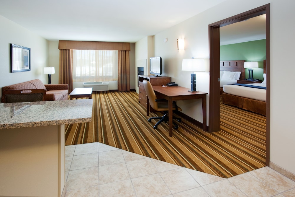Holiday Inn Express Hotel and Suites Los Alamos Entrada Park 49/73