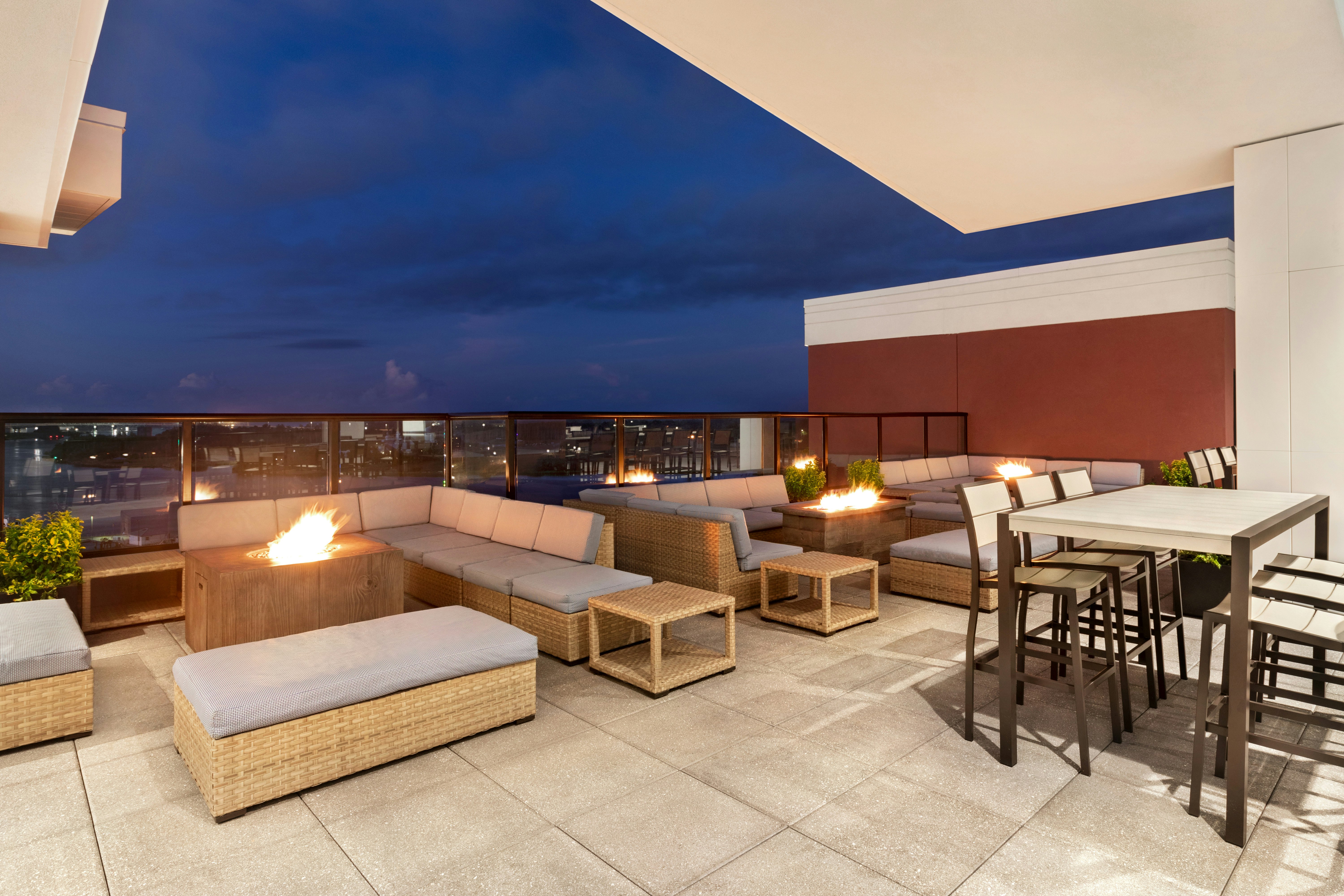 Embassy Suites by Hilton Wilmington Riverfront 46/76