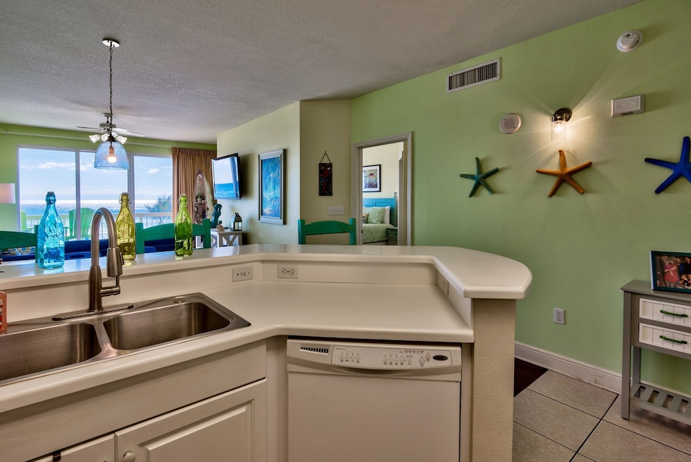Celadon: Unit 102 by Forehand Rentals 37/37