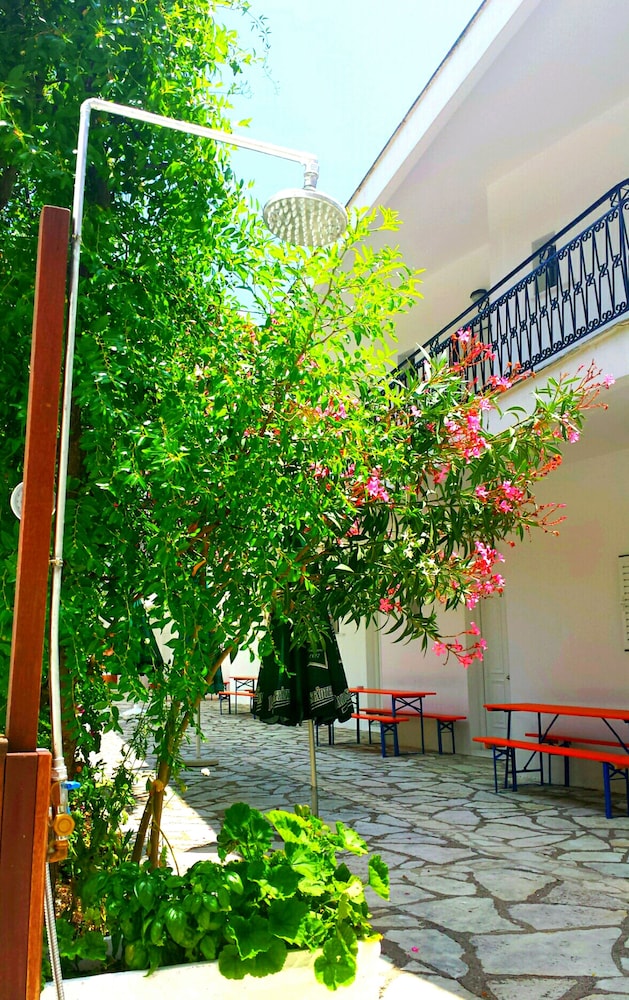 Spiros Studios 29/30