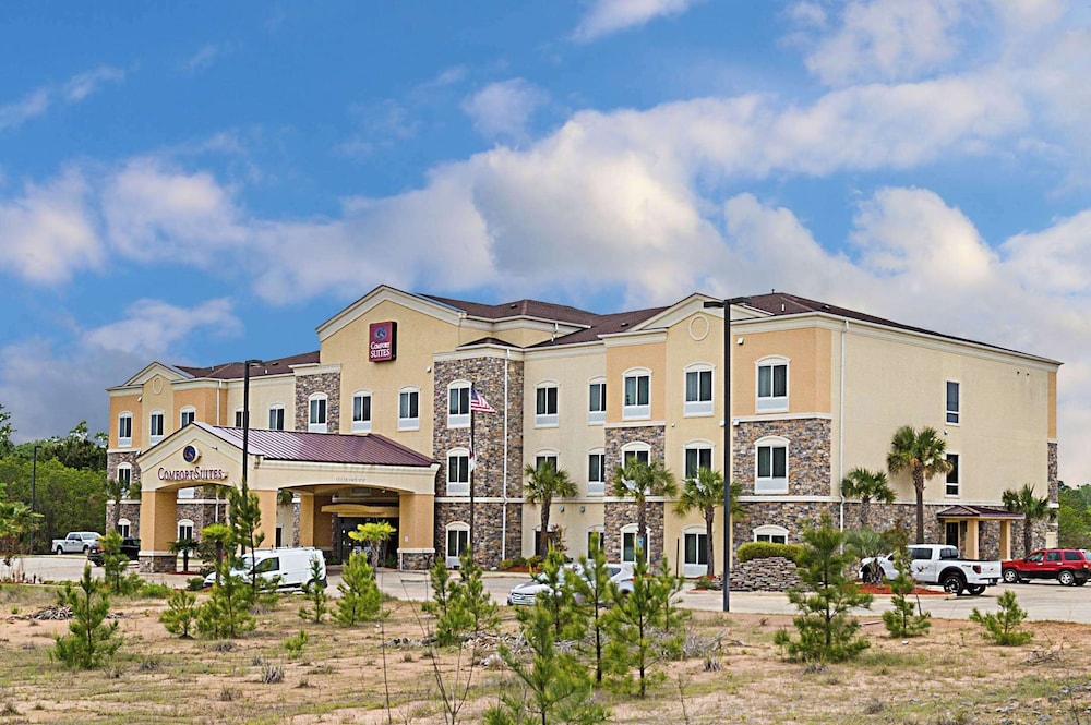 Comfort Suites Leesville 2/50