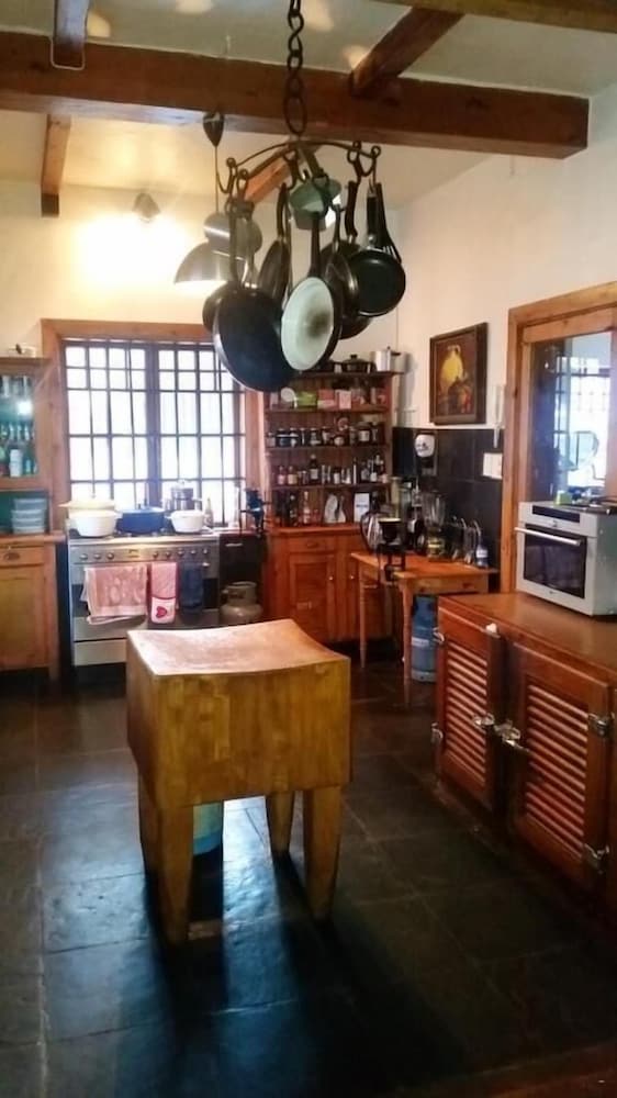 Sandton Farmhouse Executive B&B 24/38