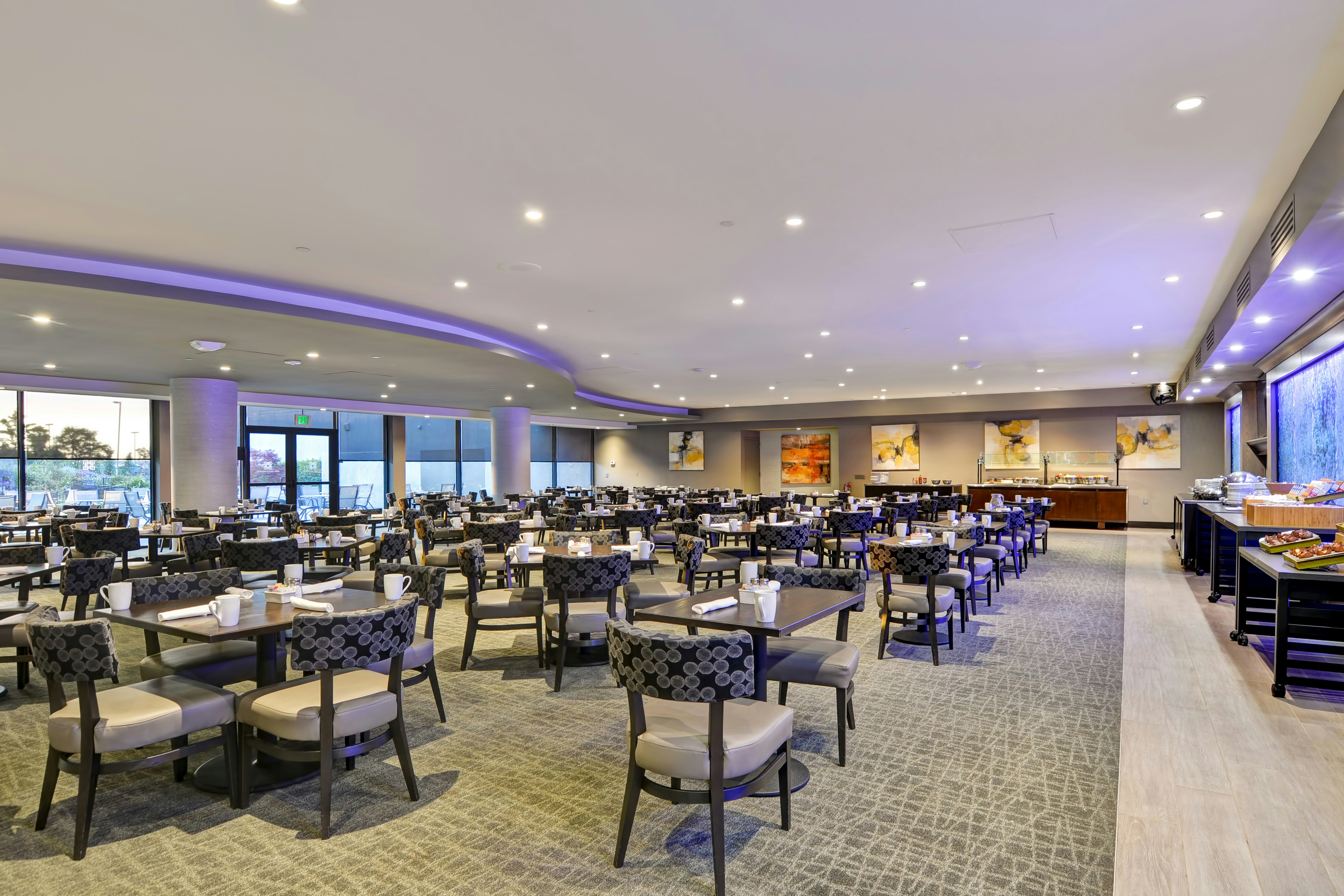 DoubleTree by Hilton Hotel Pleasanton at the Club 39/70