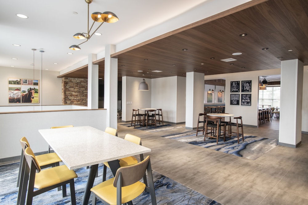 Fairfield Inn & Suites Newport Cincinnati 11/36