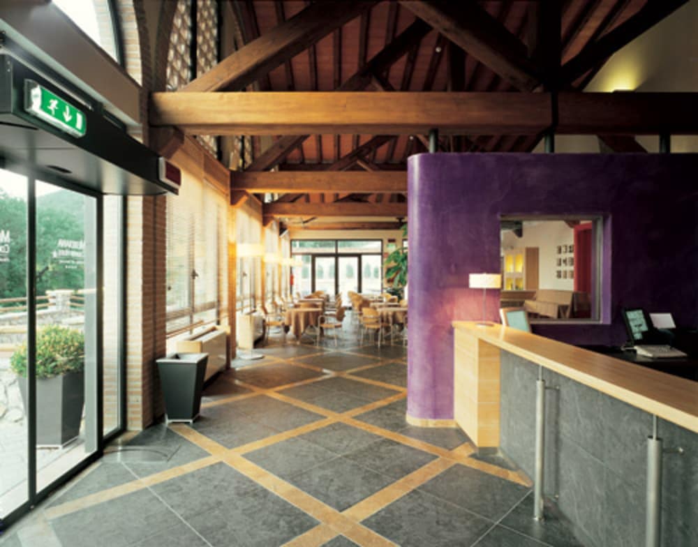 MERIDIANA COUNTRY HOTEL 6/41